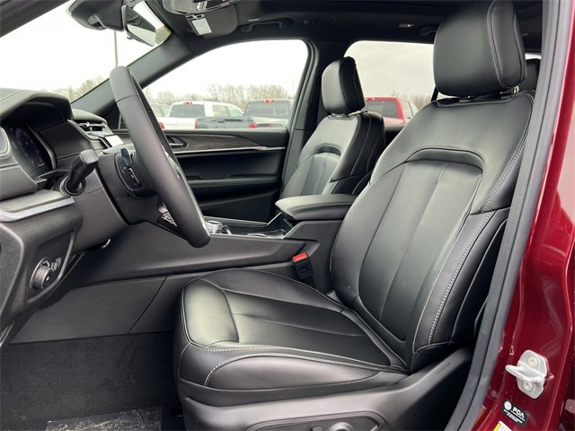 New 2025 Jeep Grand Cherokee Limited w/ Trailer Tow Package image 3