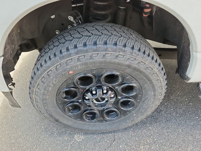 Used 2025 Ford F350 Lariat w/ Black Appearance Package image 13