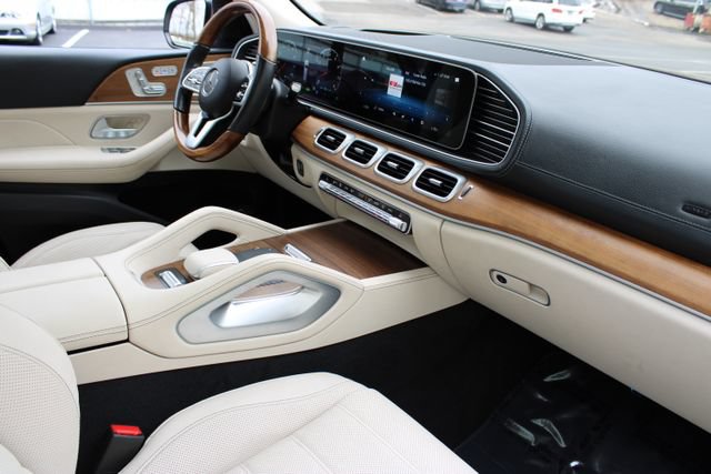 Used 2022 Mercedes-Benz GLS 450 4MATIC image 11