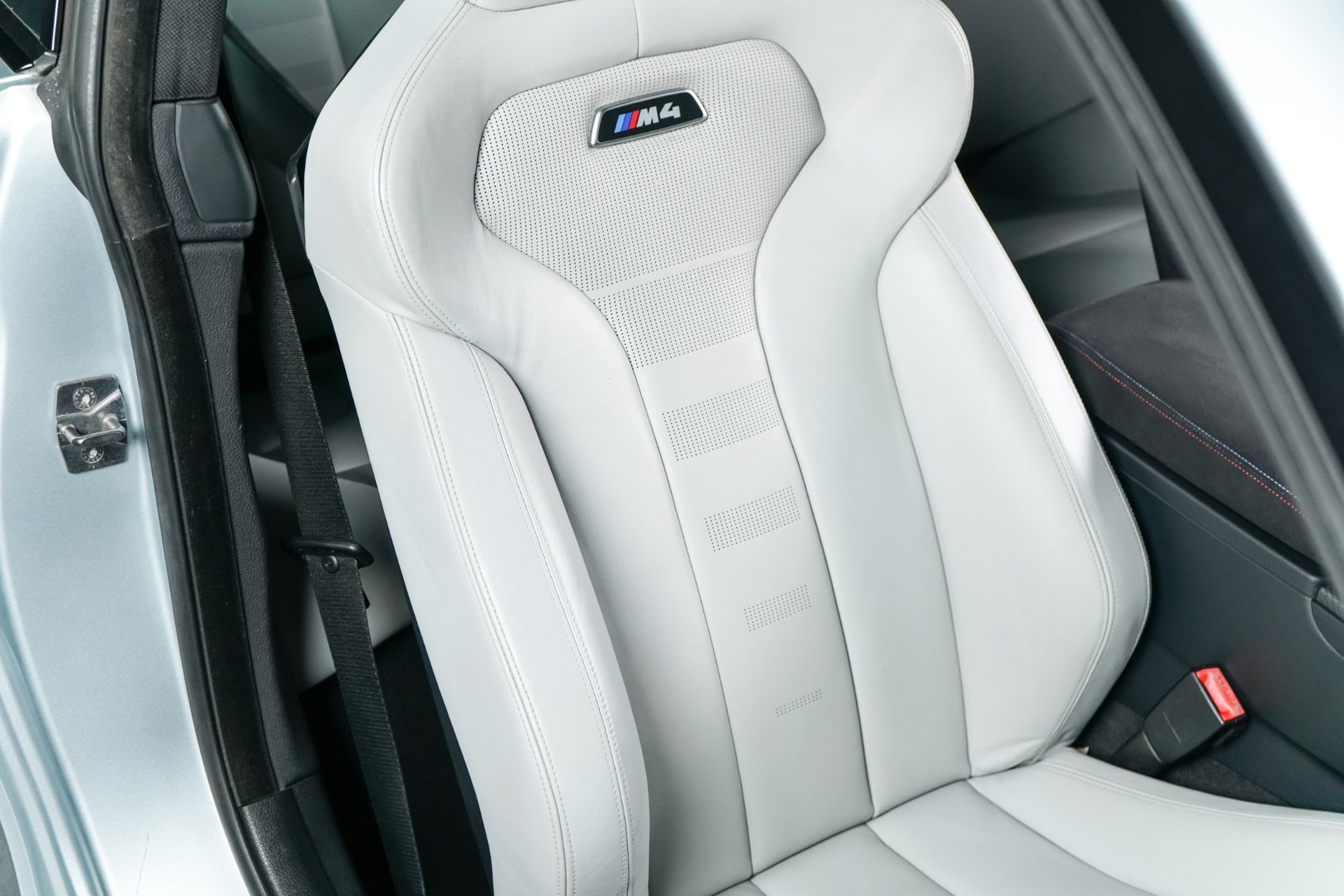 Used 2015 BMW M4 Coupe RWD image 29
