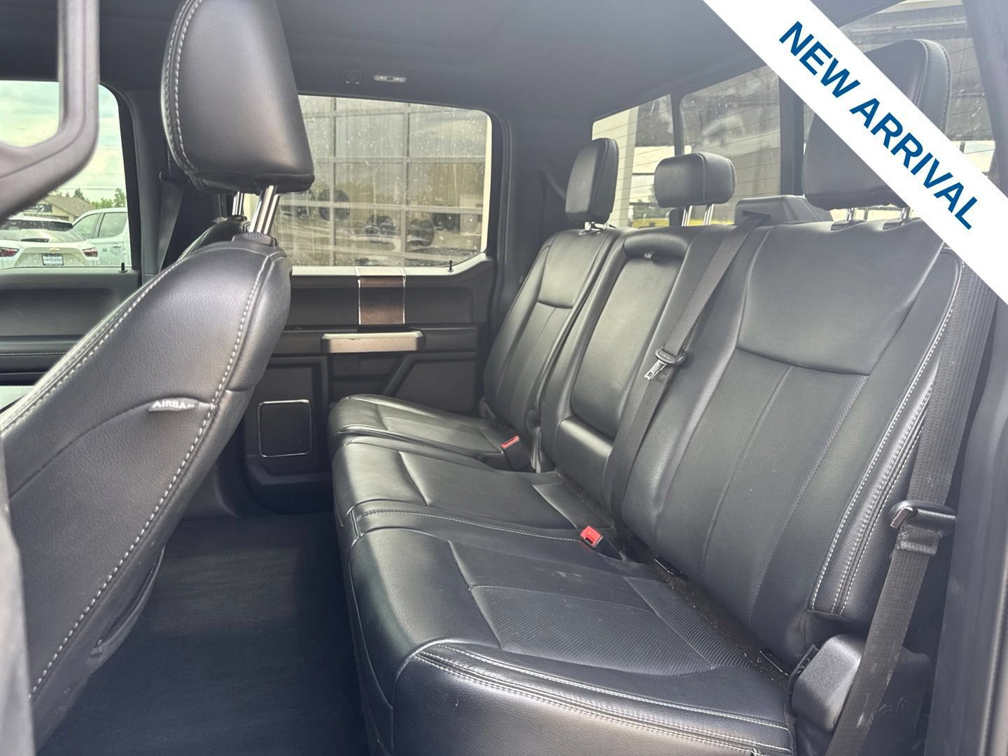 Used 2022 Ford F350 Lariat w/ Tremor Off-Road Package AWD/4WD image 17