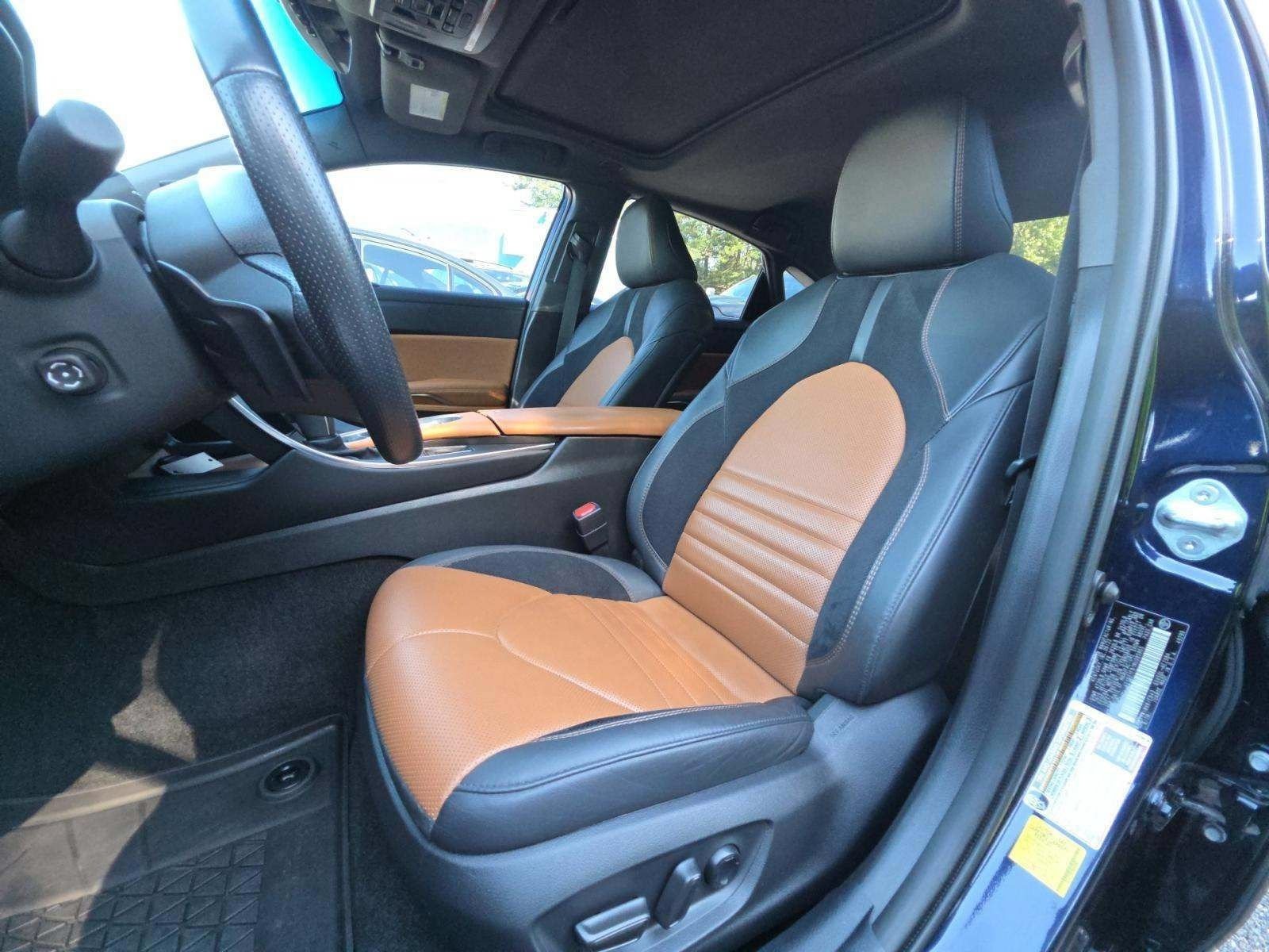 Used 2022 Toyota Avalon Touring FWD image 6
