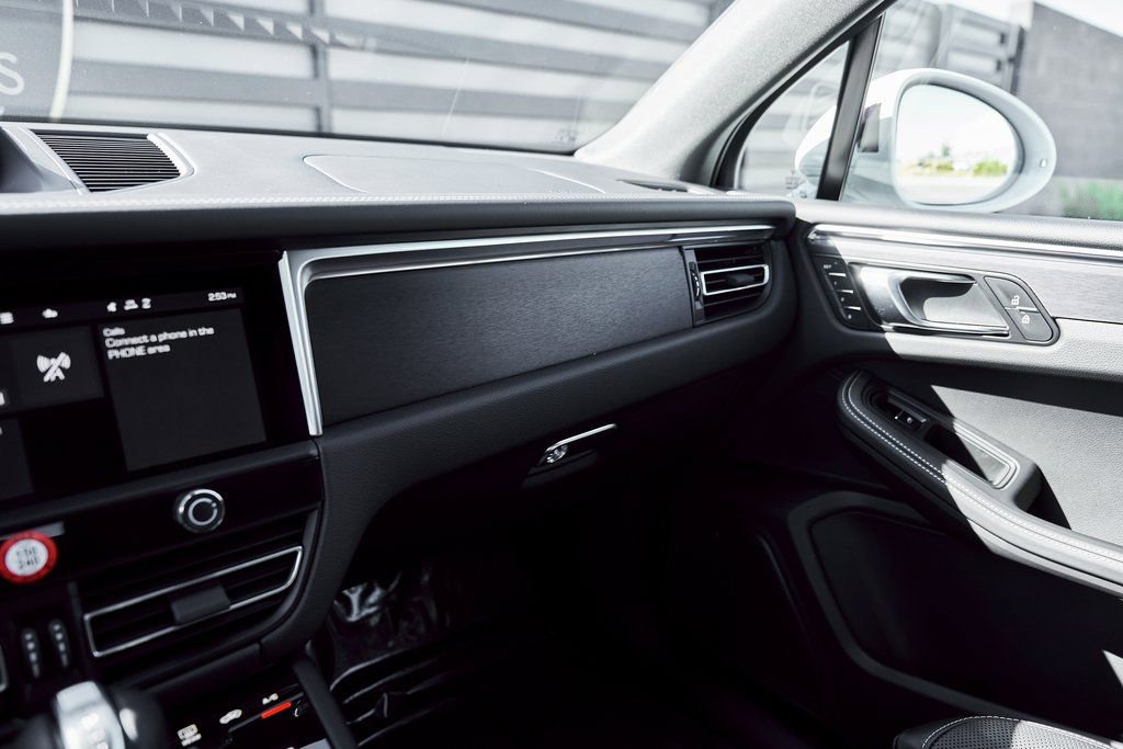 Used 2025 Porsche Macan GTS image 79