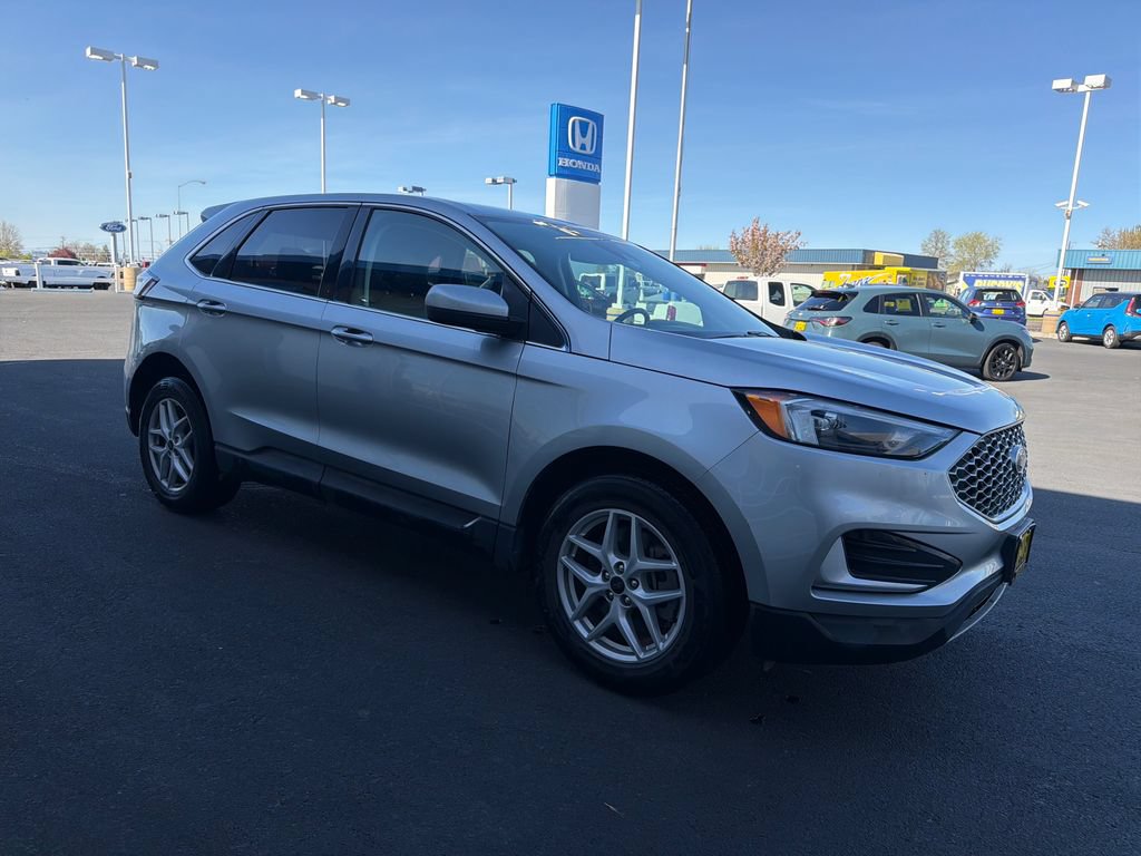 Used 2023 Ford Edge SEL AWD/4WD image 7