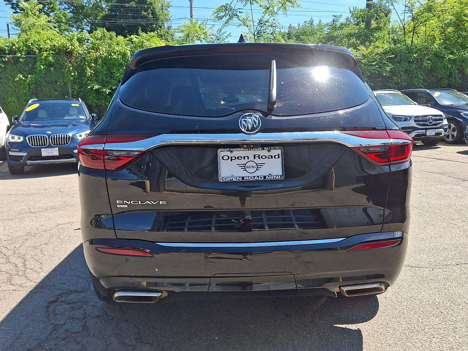 Used 2020 Buick Enclave Avenir w/ Avenir Technology Package AWD/4WD image 5