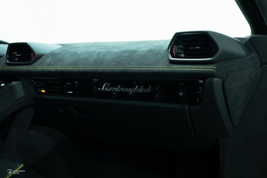Used 2024 Lamborghini Huracan Sterrato image 44