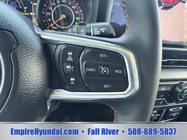 Used 2025 Jeep Wrangler Unlimited Sahara AWD/4WD image 29