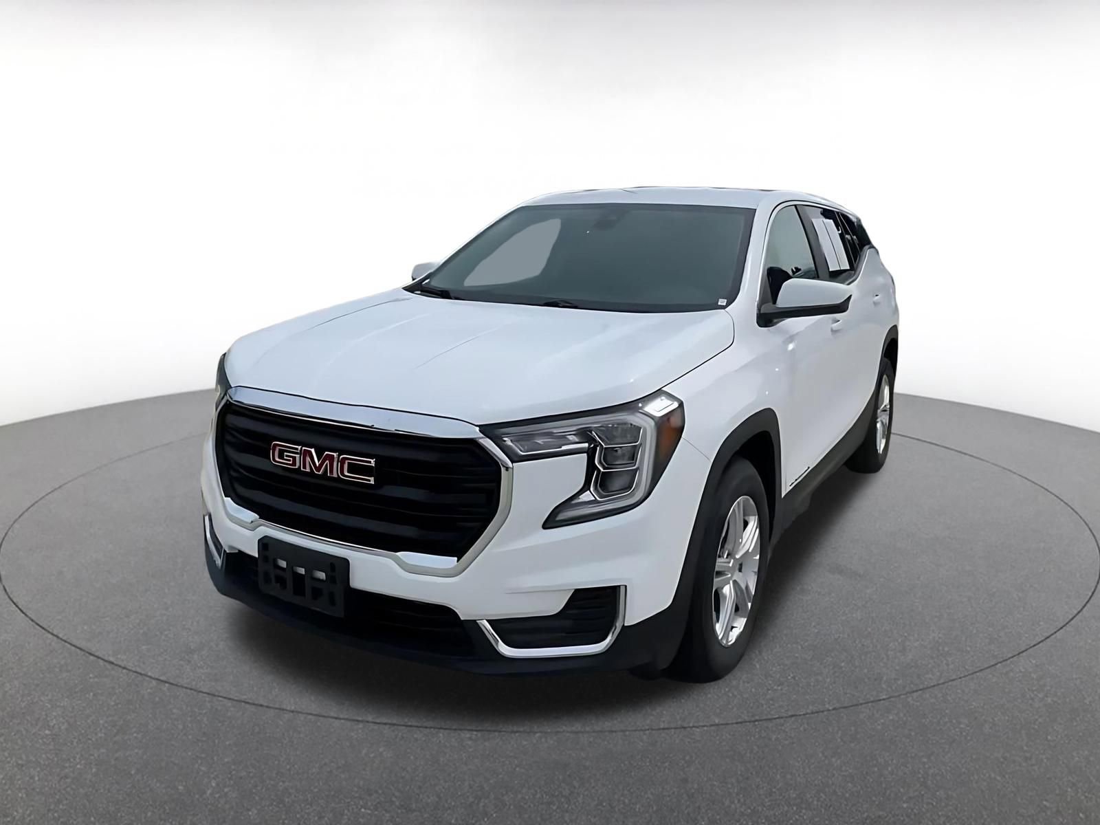 Used 2024 GMC Terrain SLE image 7