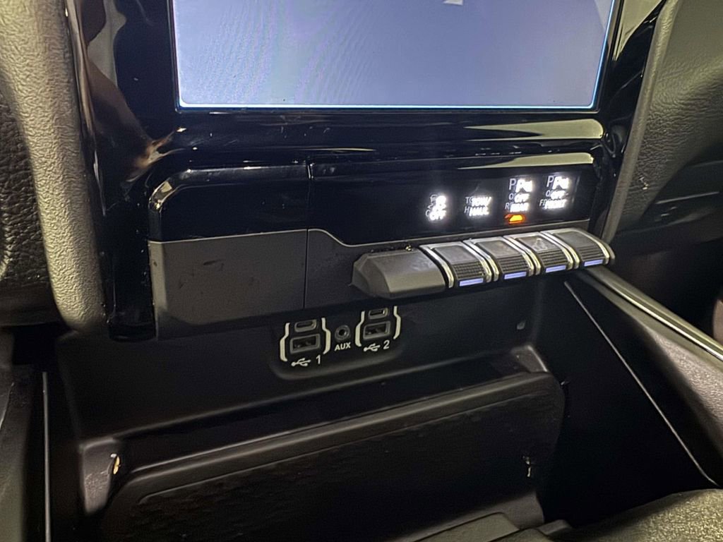 Used 2023 RAM 1500 Laramie AWD/4WD image 25