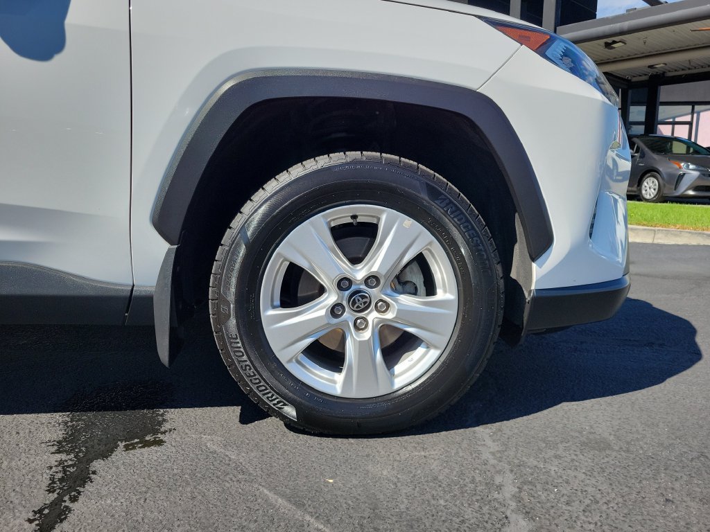Used 2021 Toyota RAV4 XLE w/ Carpet Mat Package (TMS) FWD image 8