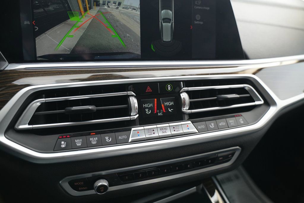 Used 2020 BMW X7 xDrive40i w/ Luxury Seating Package image 32