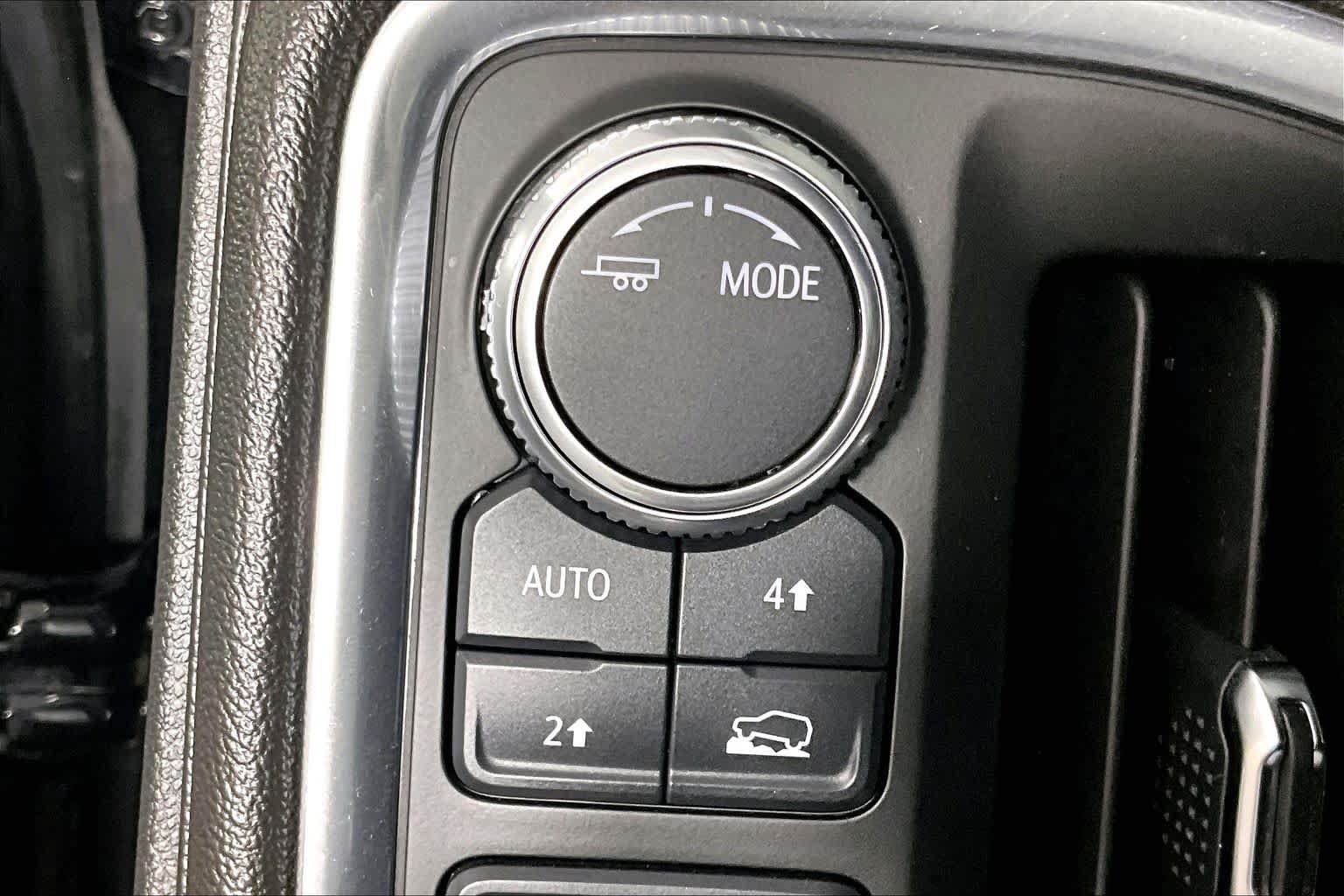Used 2020 GMC Sierra 1500 SLE w/ Preferred Package AWD/4WD image 34
