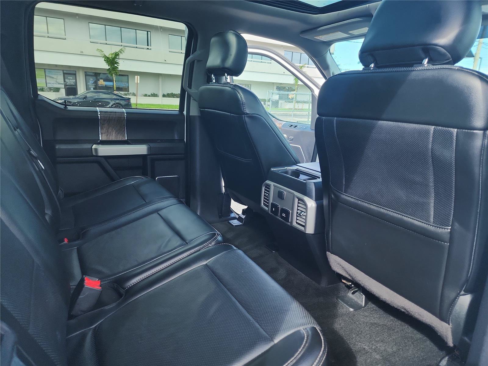 Used 2017 Ford F250 Lariat w/ Lariat Ultimate Package AWD/4WD image 24
