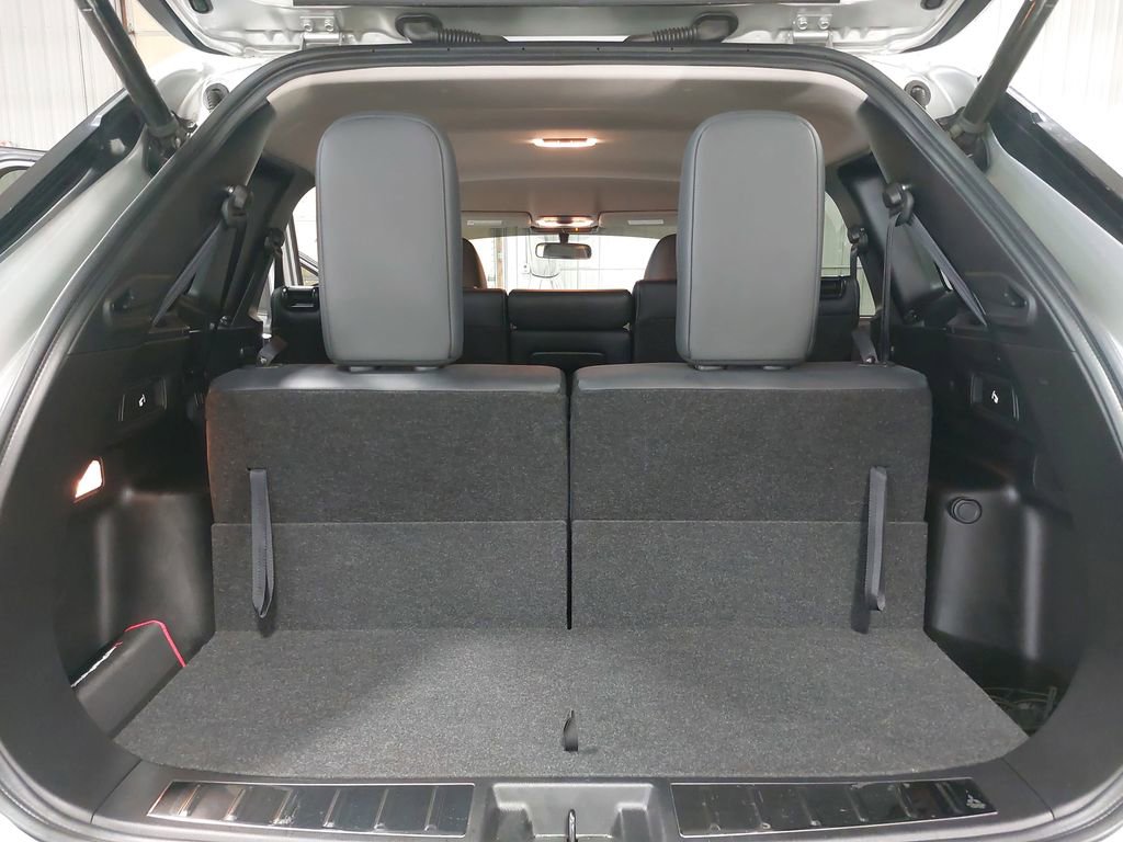 Used 2024 Mitsubishi Outlander SE image 12