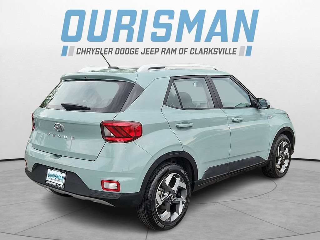 Used 2025 Hyundai Venue SEL FWD image 6