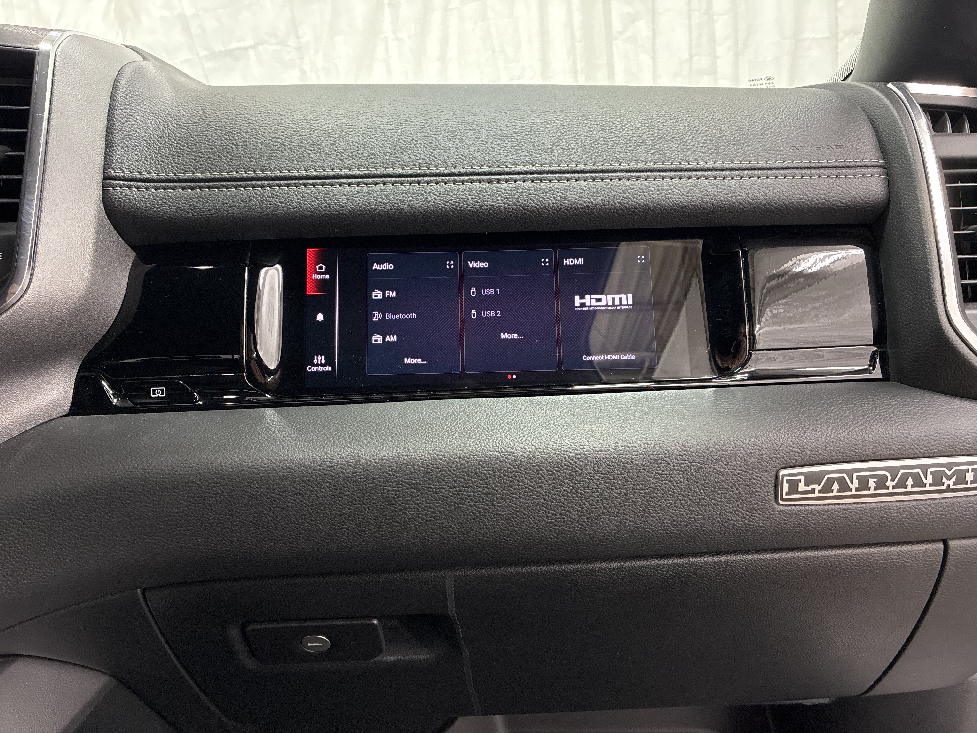 Certified 2025 RAM 1500 Laramie AWD/4WD image 18