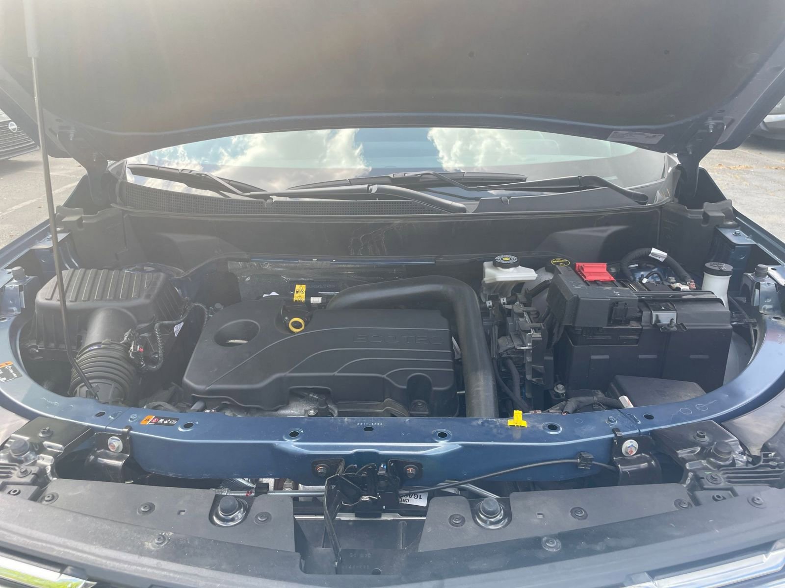 Used 2025 Chevrolet Equinox LT FWD image 33