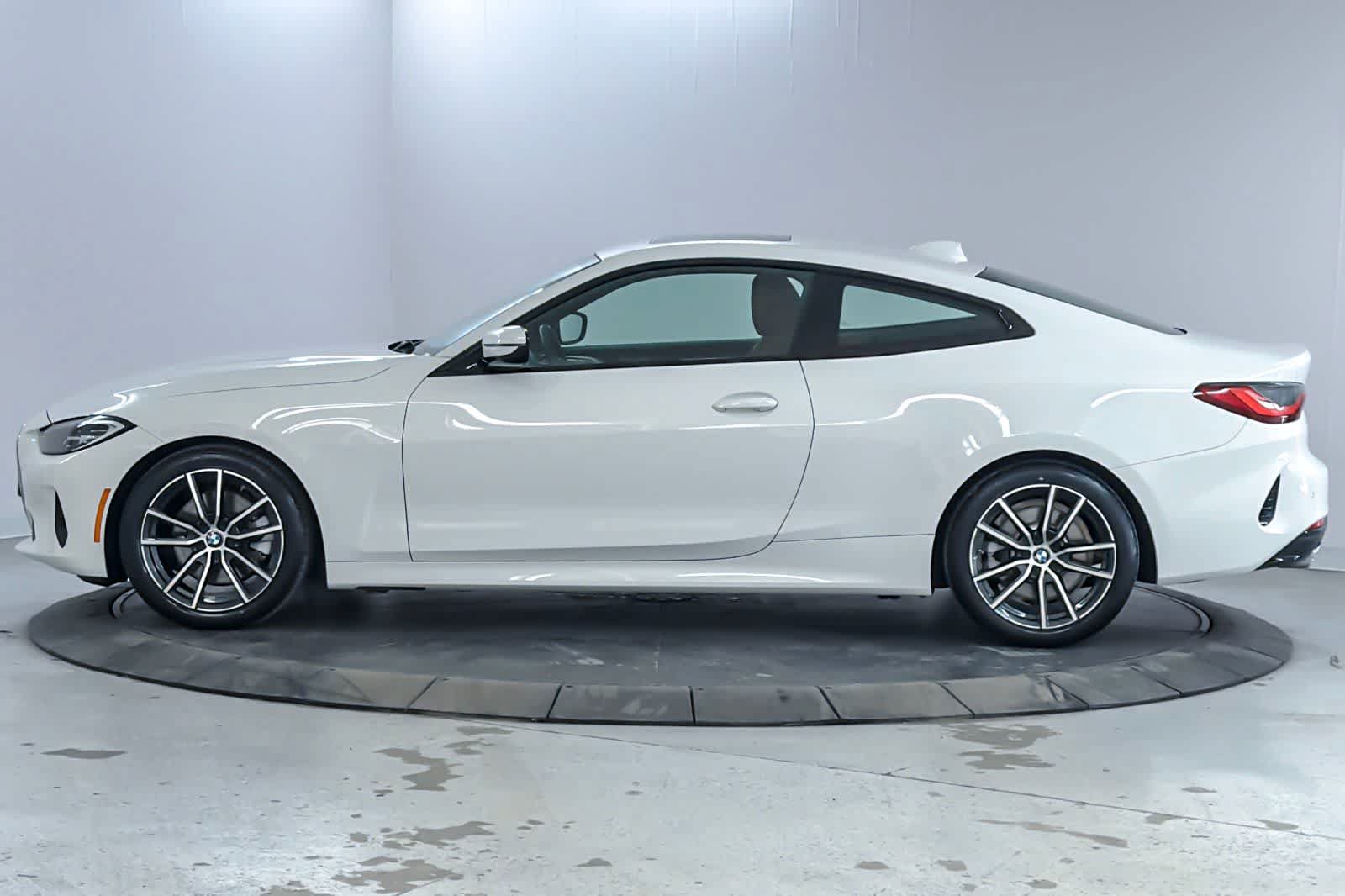 Used 2023 BMW 430i Coupe w/ Convenience Package RWD image 5