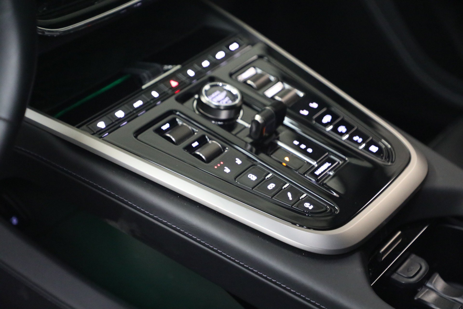 Used 2026 Aston Martin DBX 707 AWD/4WD image 20