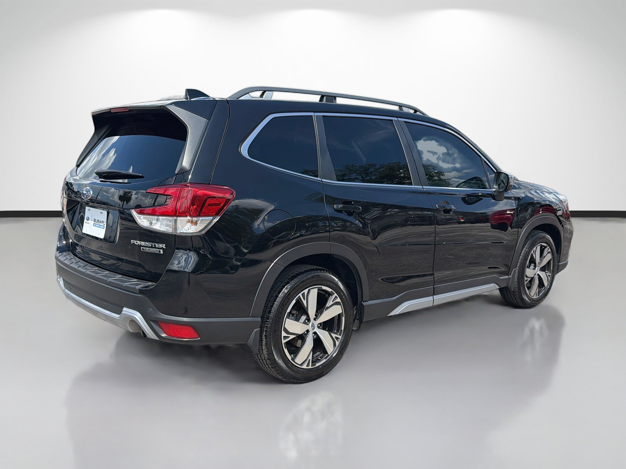 Used 2021 Subaru Forester Touring w/ Popular Package #2 AWD/4WD image 3