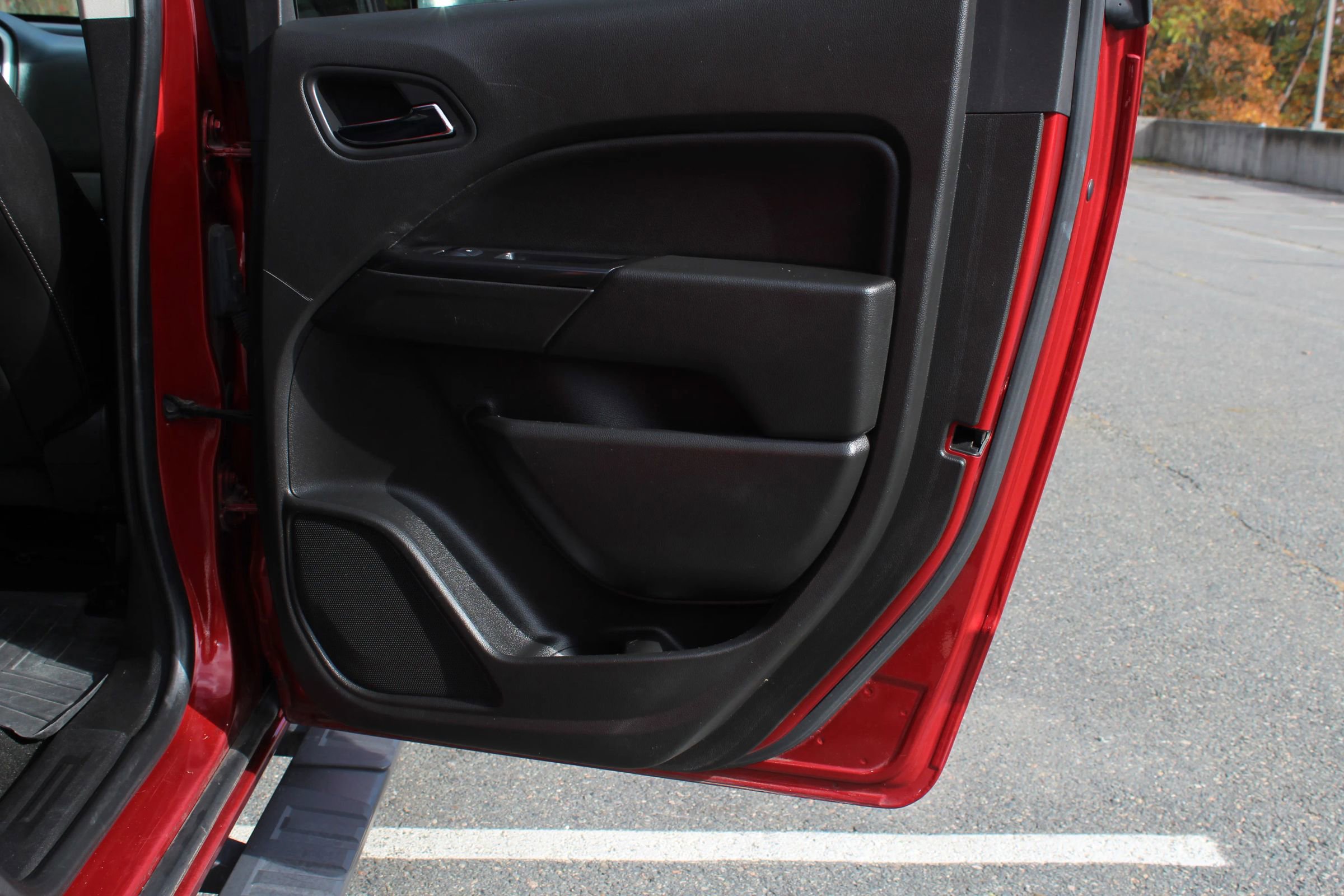 Used 2015 Chevrolet Colorado LT w/ Luxury Package image 16