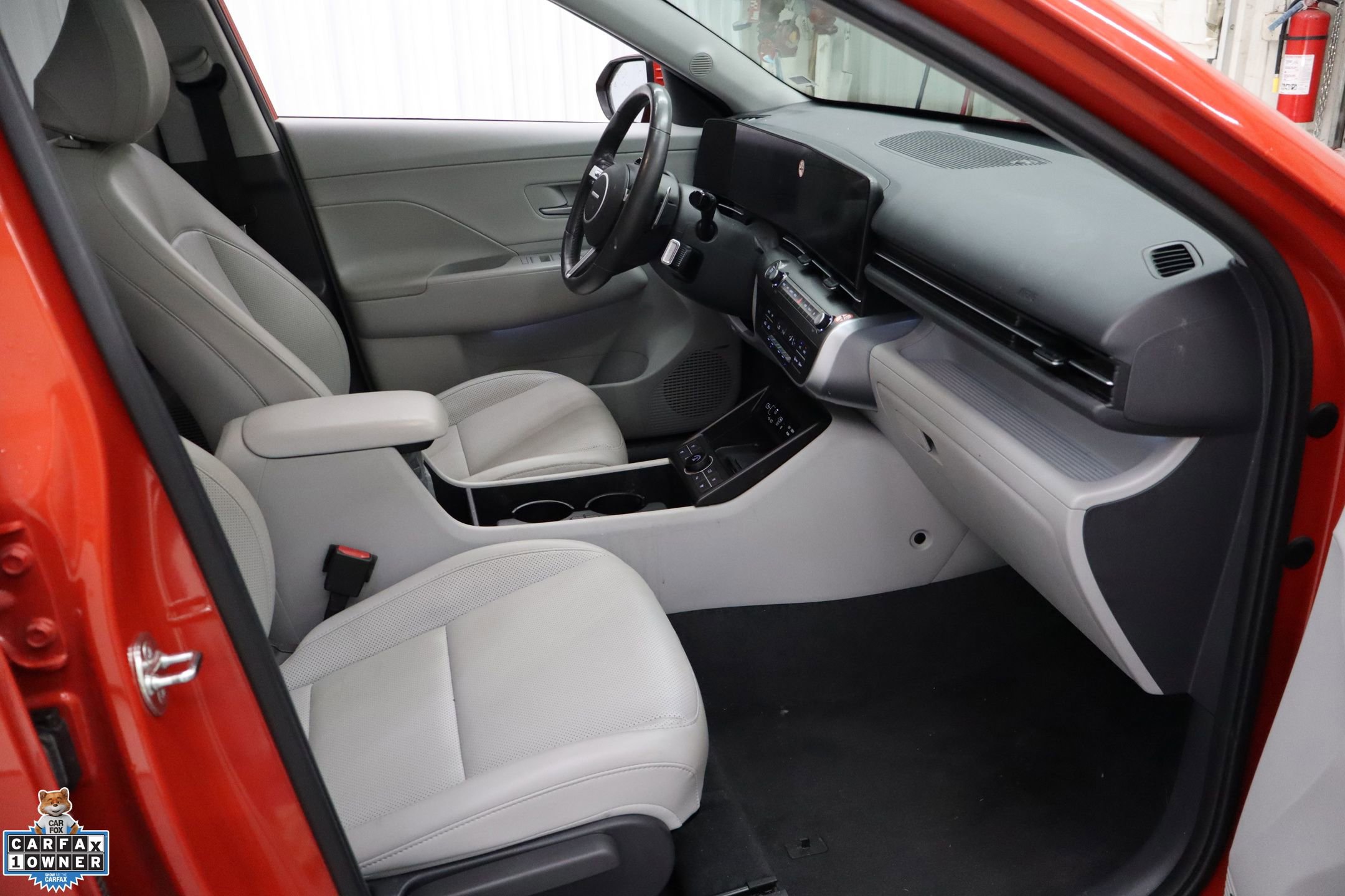 Used 2024 Hyundai Kona Limited image 28