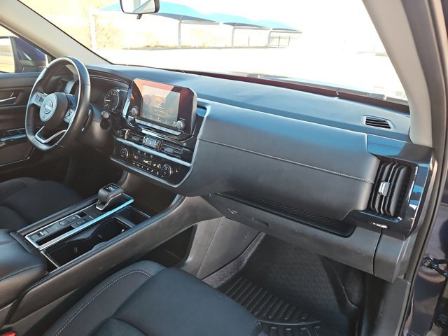 Used 2022 Nissan Pathfinder SV w/ SV Premium Package image 21