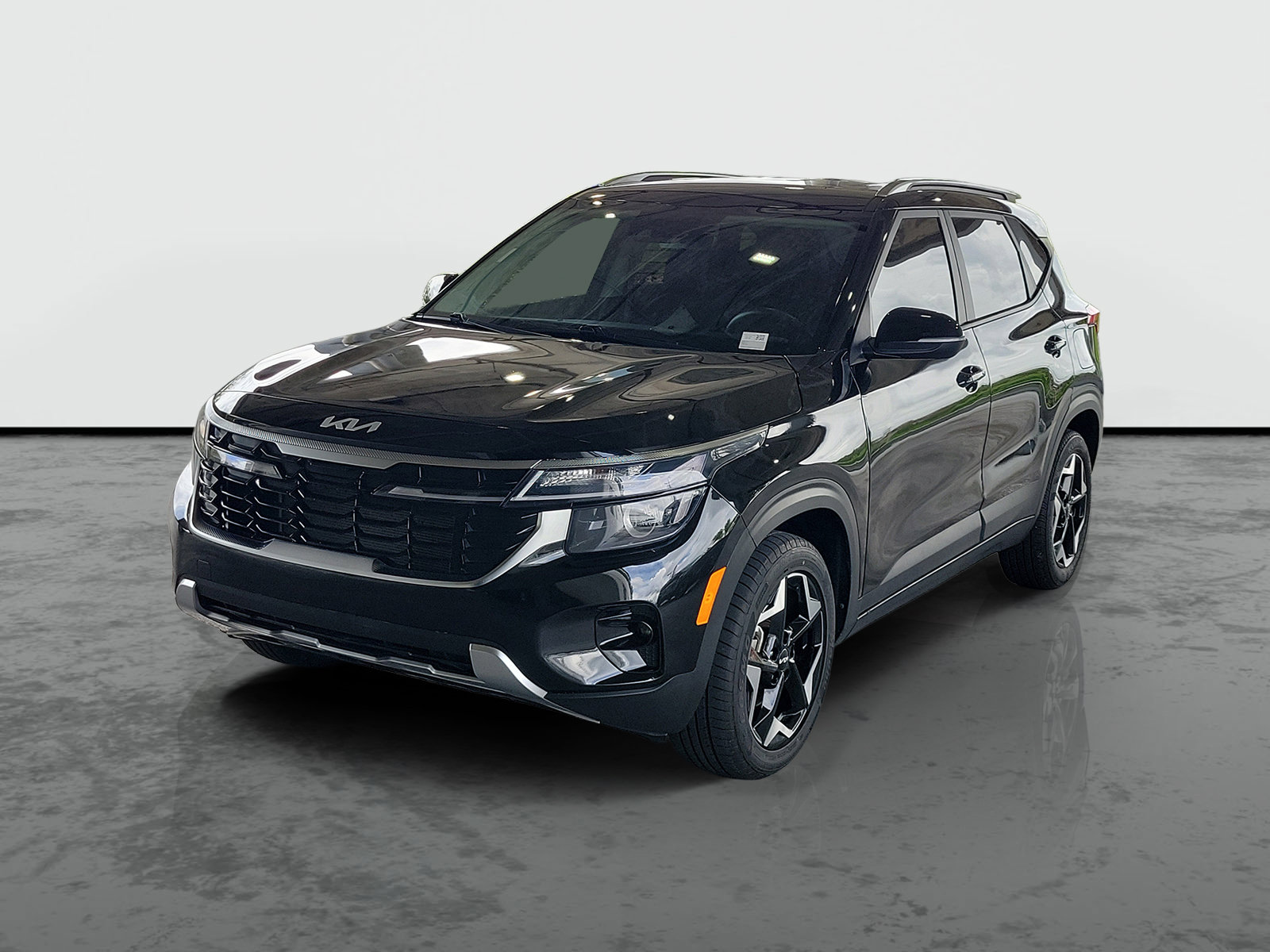 Used 2025 Kia Seltos S FWD image 4