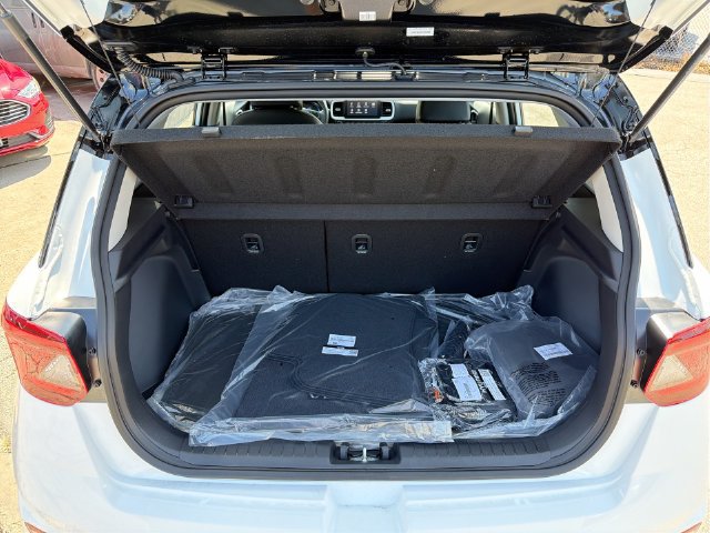 New 2026 Hyundai Venue SEL FWD image 28