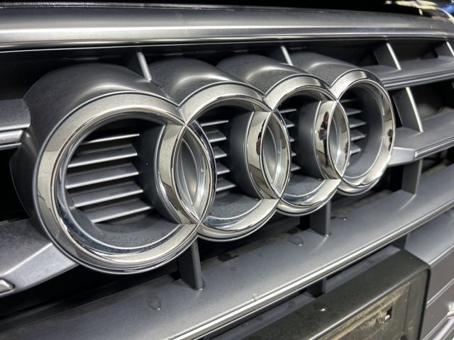 Used 2018 Audi Q5 2.0T Premium Plus w/ Premium Plus Package image 32