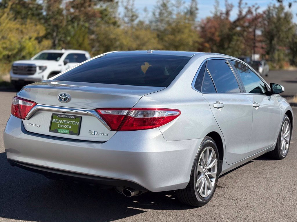 Used 2016 Toyota Camry XLE w/ Moonroof Package FWD image 5