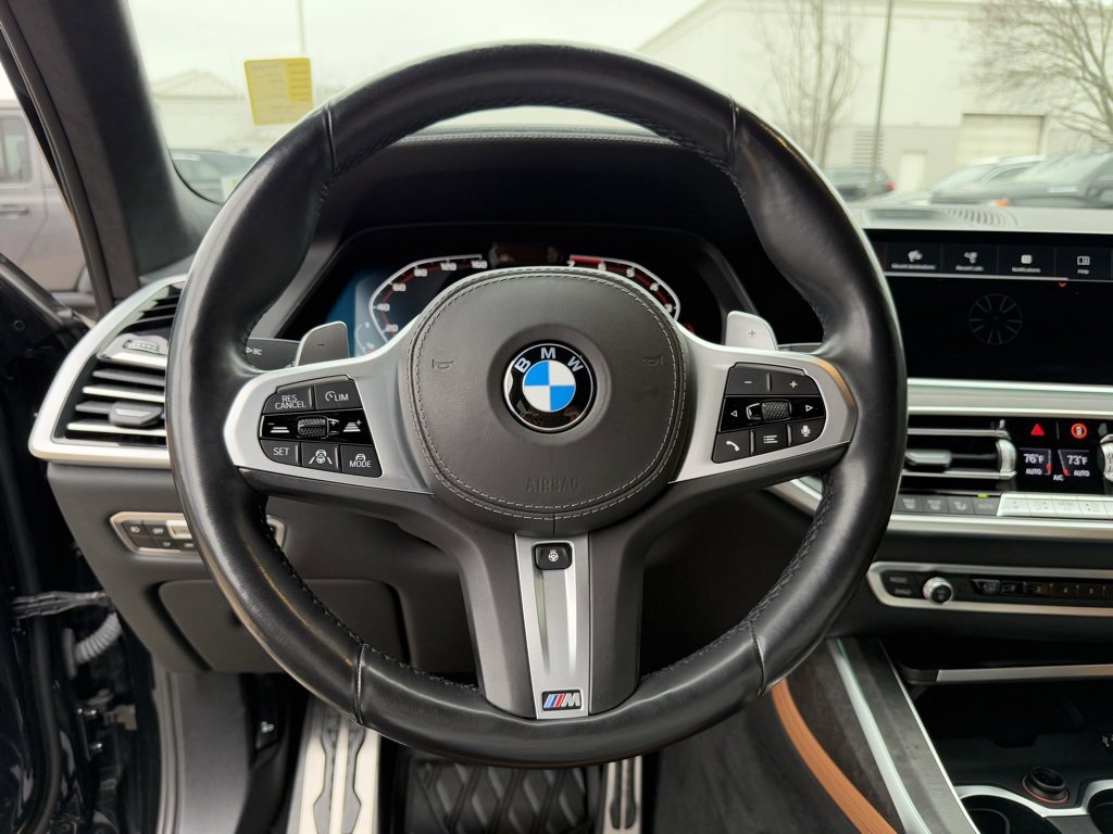 Used 2021 BMW X7 M50i image 11