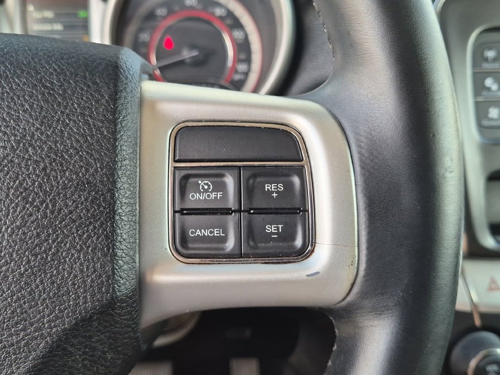 Used 2019 Dodge Journey SE w/ Connectivity Group FWD image 21