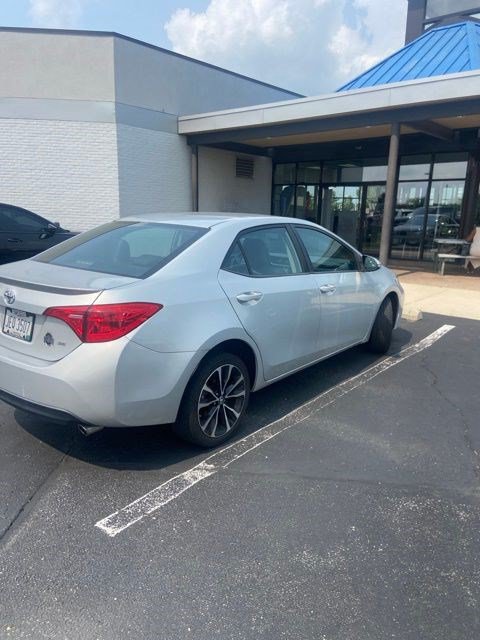 Used 2018 Toyota Corolla SE w/ Carpet Mat Package (TMS) FWD image 5