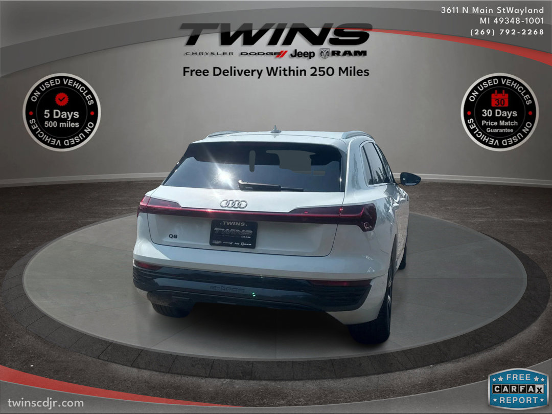 Used 2024 Audi Q8 e-tron Premium Plus w/ Premium Plus Package image 5