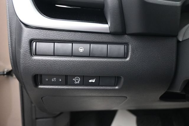 Used 2026 Nissan Rogue SV AWD/4WD image 28
