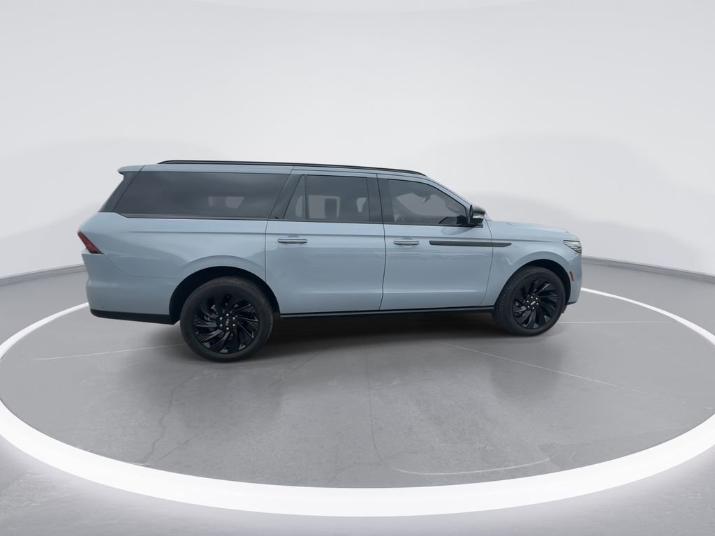Used 2025 Lincoln Navigator L Reserve w/ Jet Appearance Package image 9