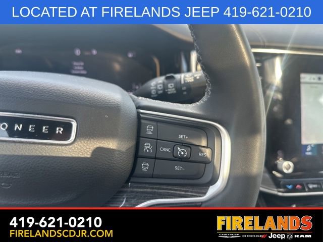 Used 2022 Jeep Wagoneer Series III w/ Premium Group I image 3