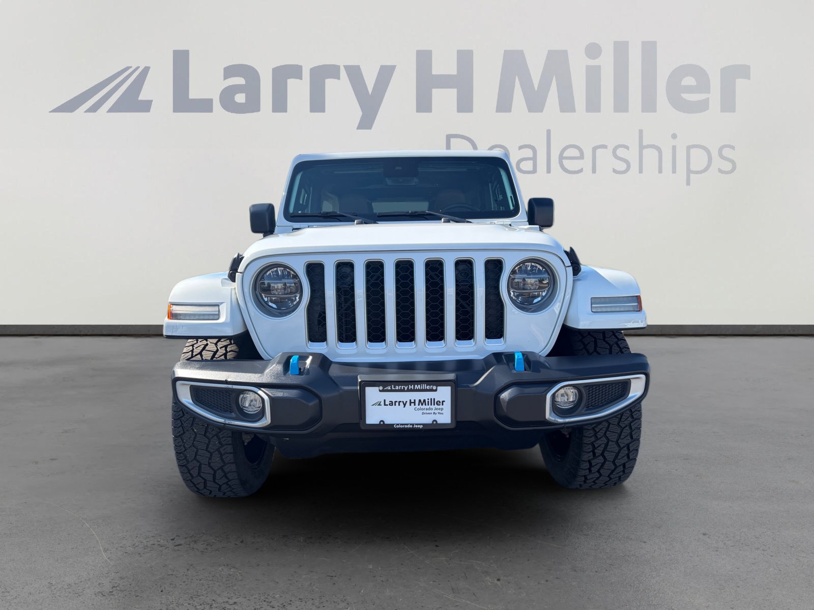 Used 2022 Jeep Wrangler Unlimited Sahara w/ Cold Weather Group AWD/4WD image 8