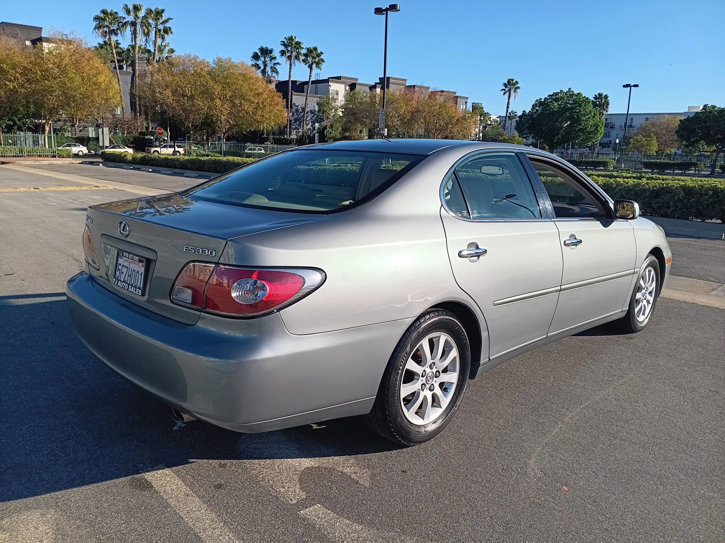 Used 2004 Lexus ES 330 image 7