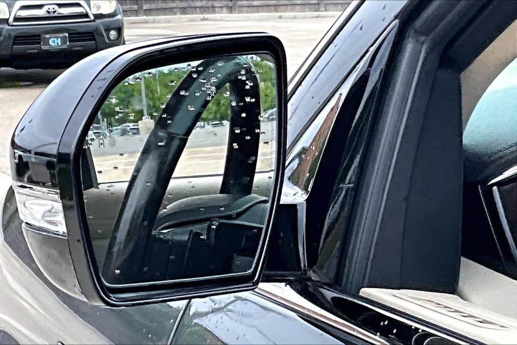 Used 2018 Lincoln Navigator Reserve AWD/4WD image 13