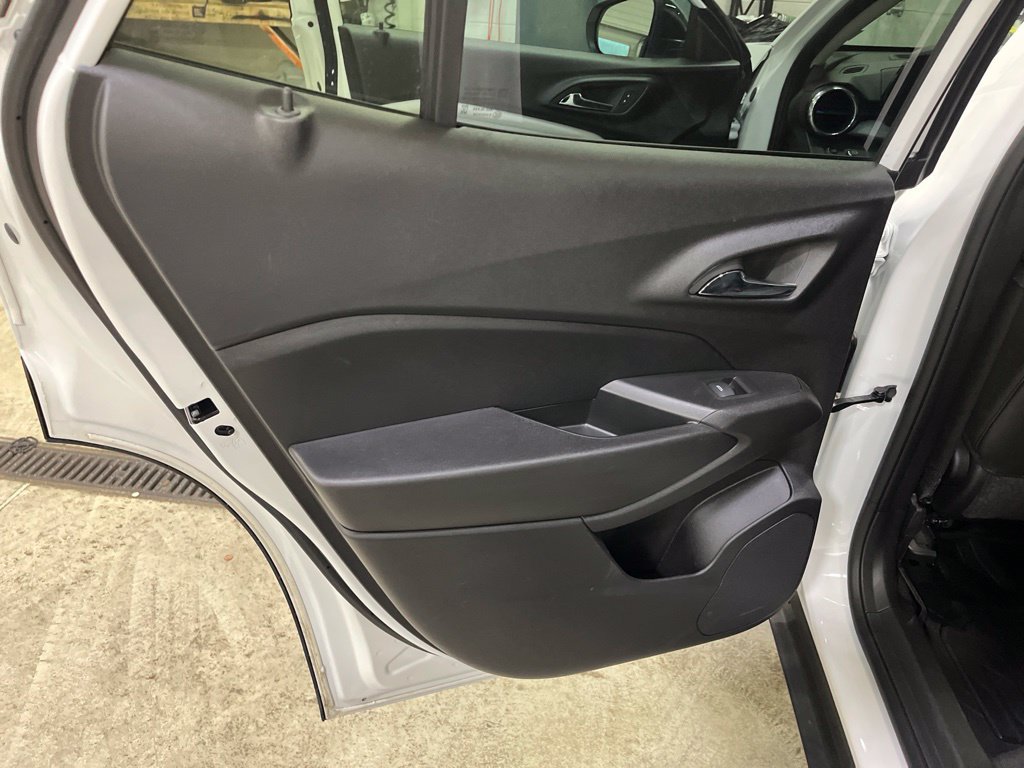 Used 2026 Chevrolet Trax LT w/ Midnight Edition FWD image 23