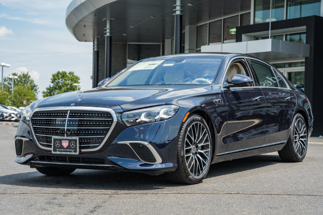 New 2027 Mercedes-Benz S 580 4MATIC Sedan image 3