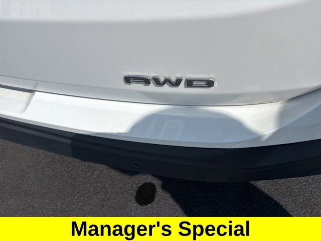 Used 2023 GMC Terrain SLE w/ Driver Convenience Package image 49