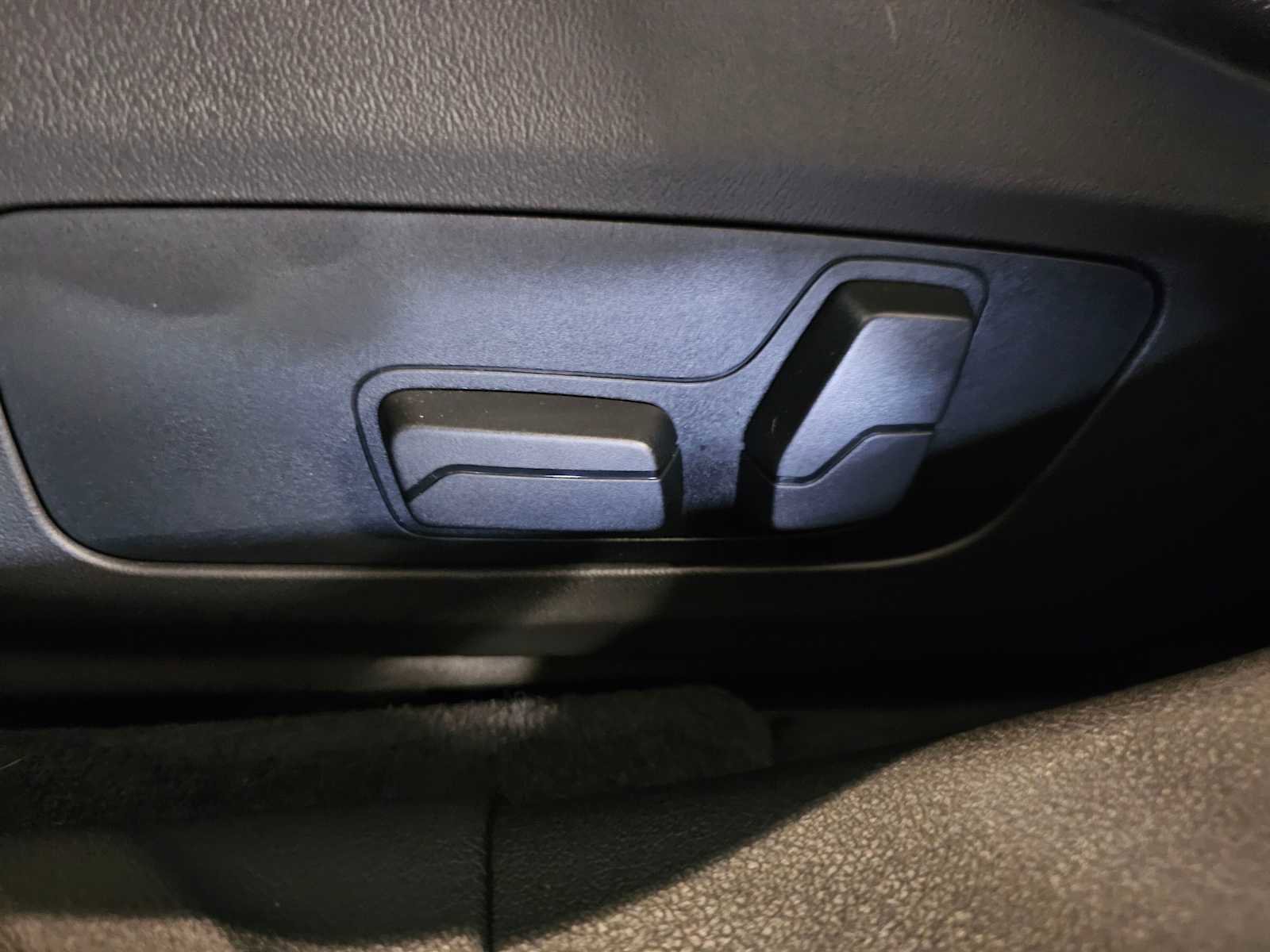 Used 2025 BMW 228i xDrive w/ Premium Package image 27