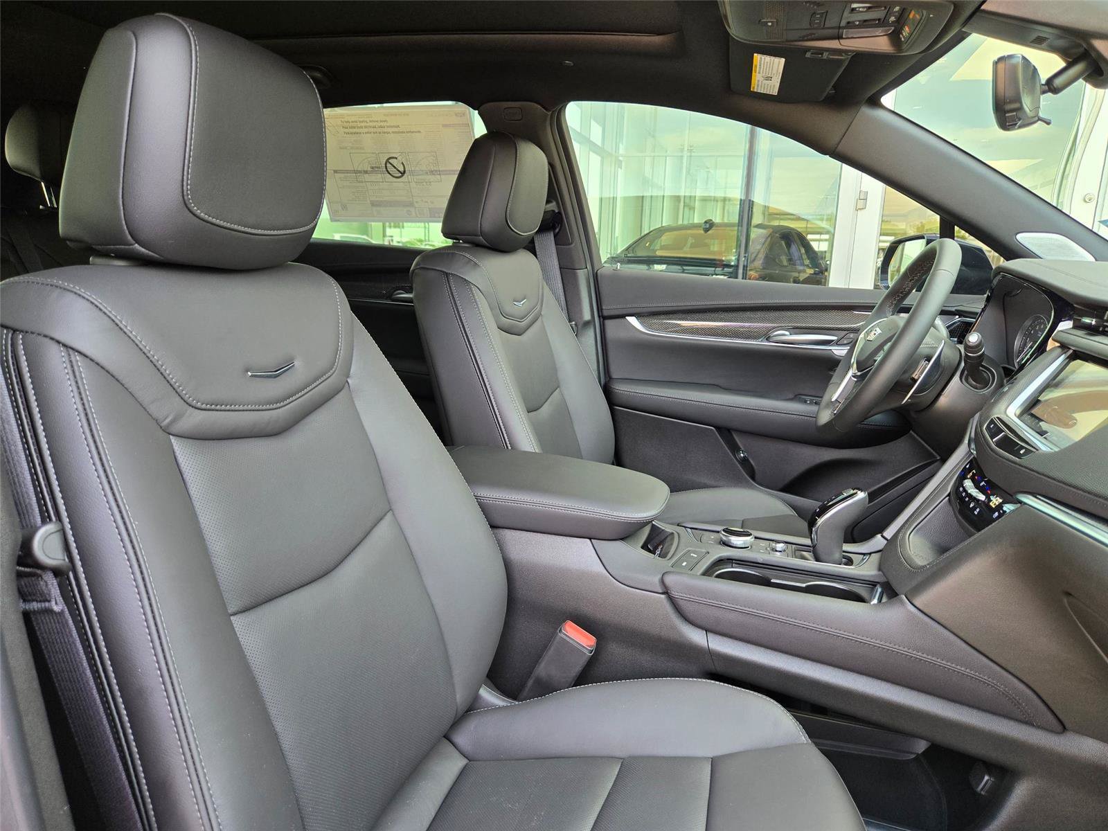 New 2026 Cadillac XT5 Sportv w/ LPO, Floor Liner Package AWD/4WD image 29