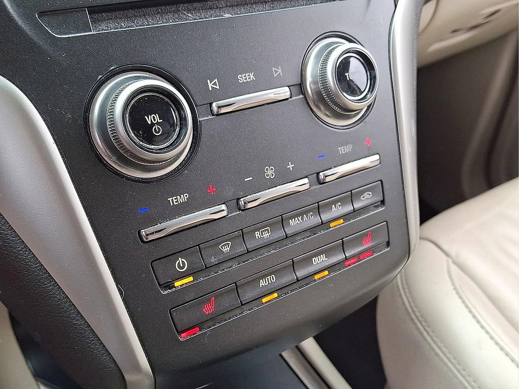 Used 2017 Lincoln MKC Select w/ Select Plus Package image 16