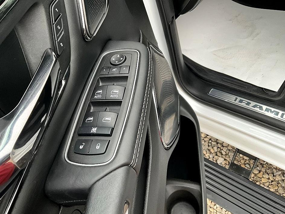 Used 2022 RAM 1500 Limited image 12