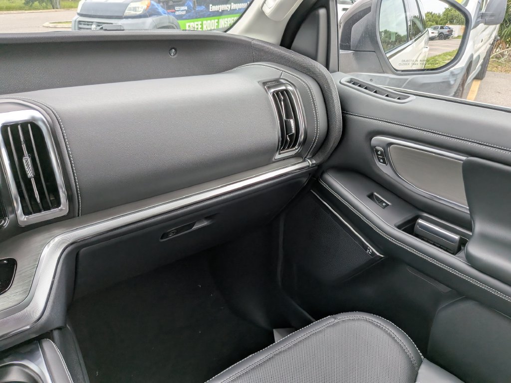 New 2027 Ford Expedition Platinum RWD image 15