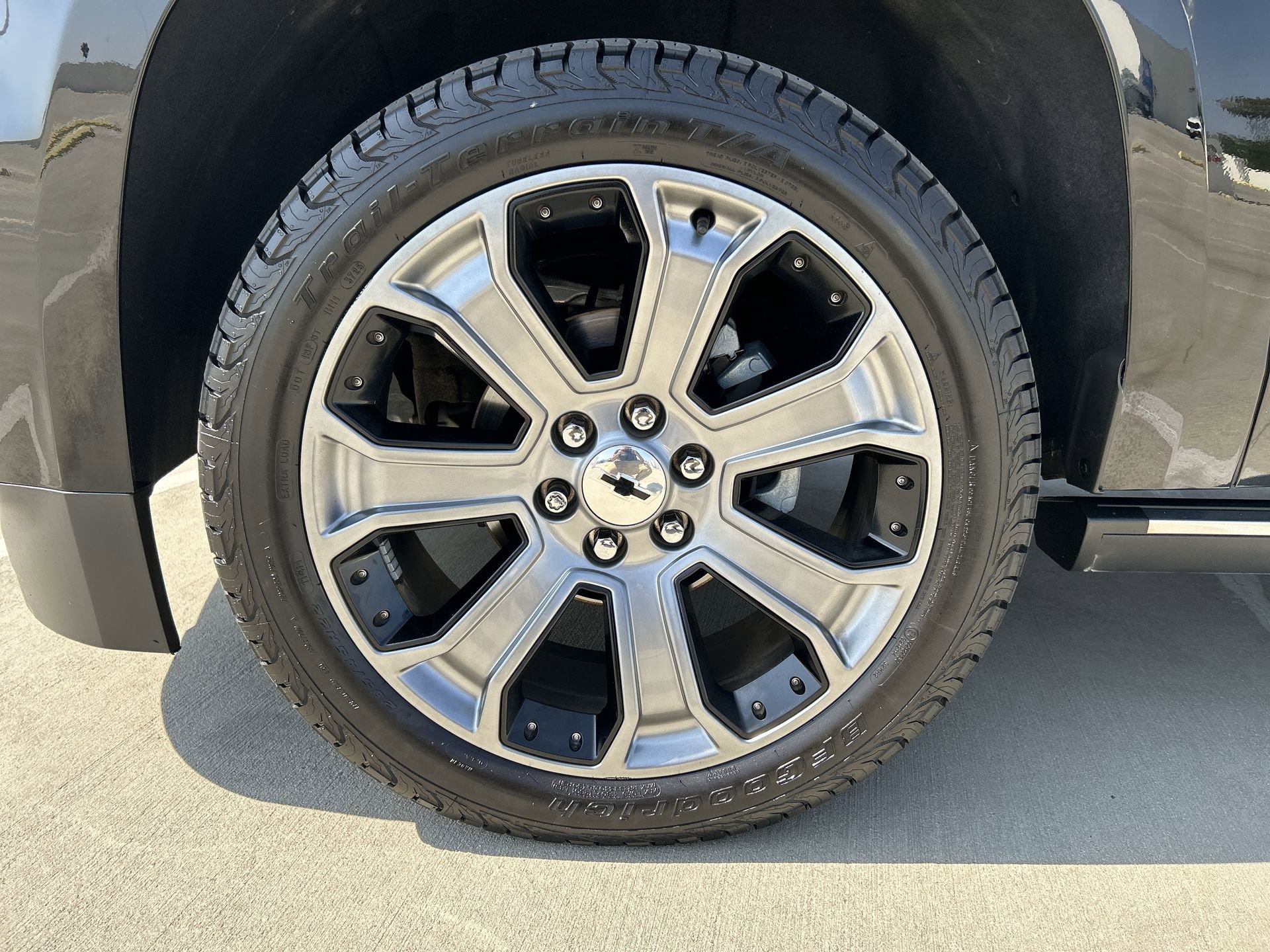 Used 2015 Chevrolet Tahoe LTZ w/ Max Trailering Package AWD/4WD image 18